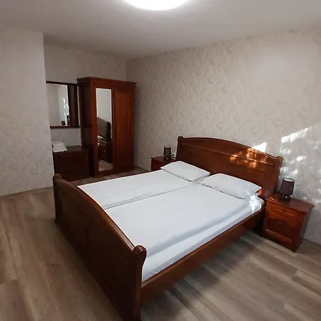 Ls 2 Apartment *